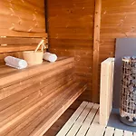 Vöröskő -elnöki Szauna és Jakuzzi Használattal Balatonalmádi