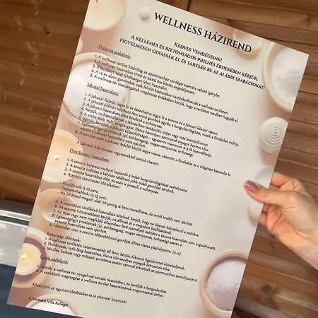 Vöröskő -elnöki Szauna és Jakuzzi Használattal 3*