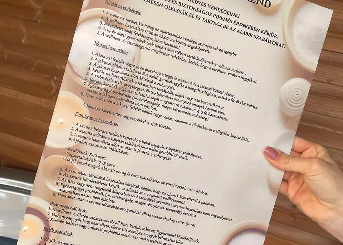 Vöröskő -elnöki Szauna és Jakuzzi Használattal 3*